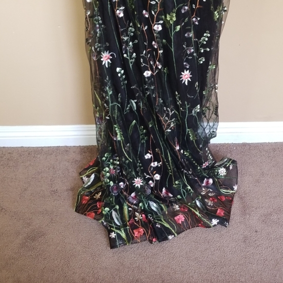 💙Black sheer embroidered dress - Picture 8 of 16